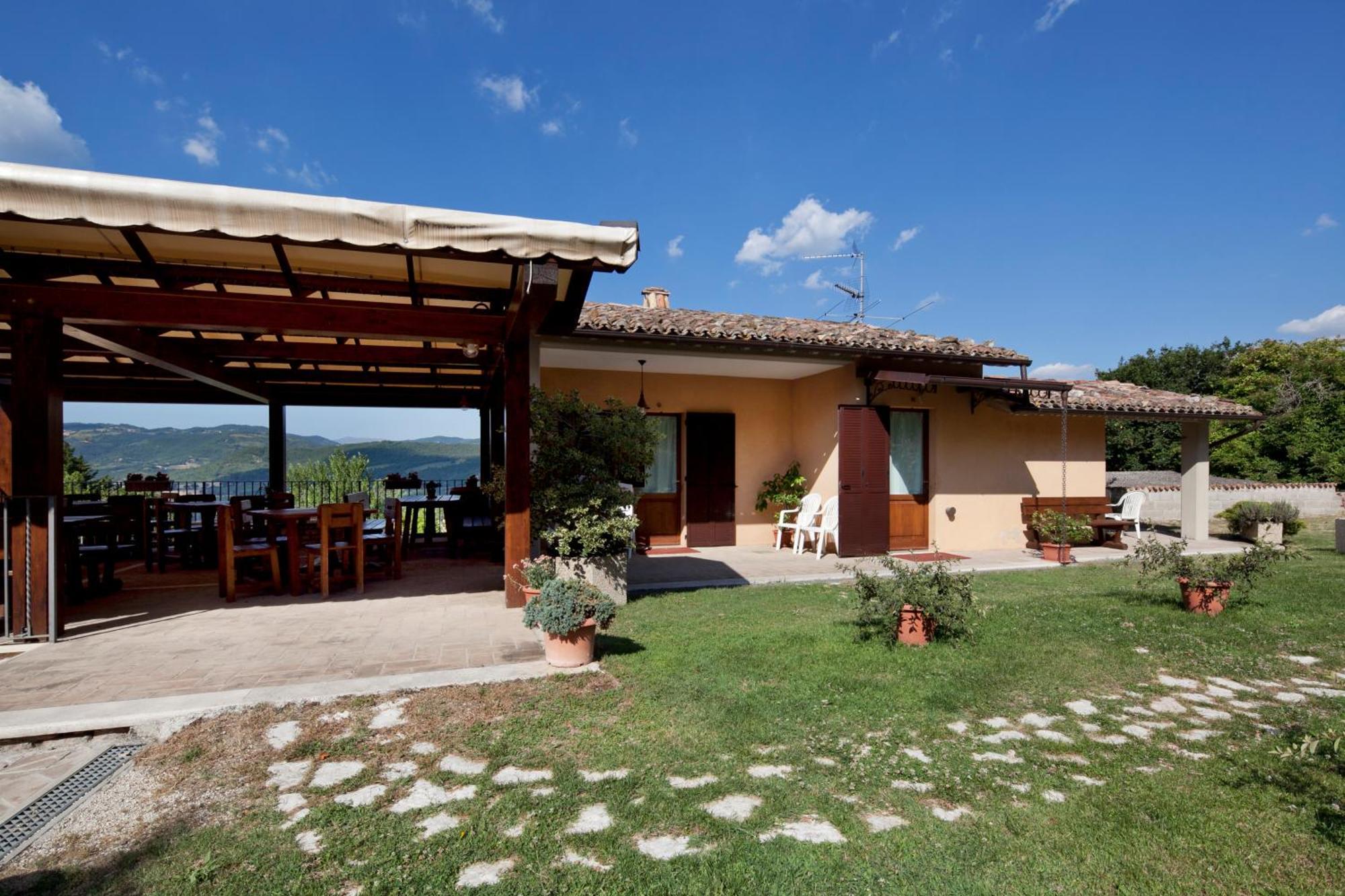 Agriturismo Il Castello Assisi Exterior photo